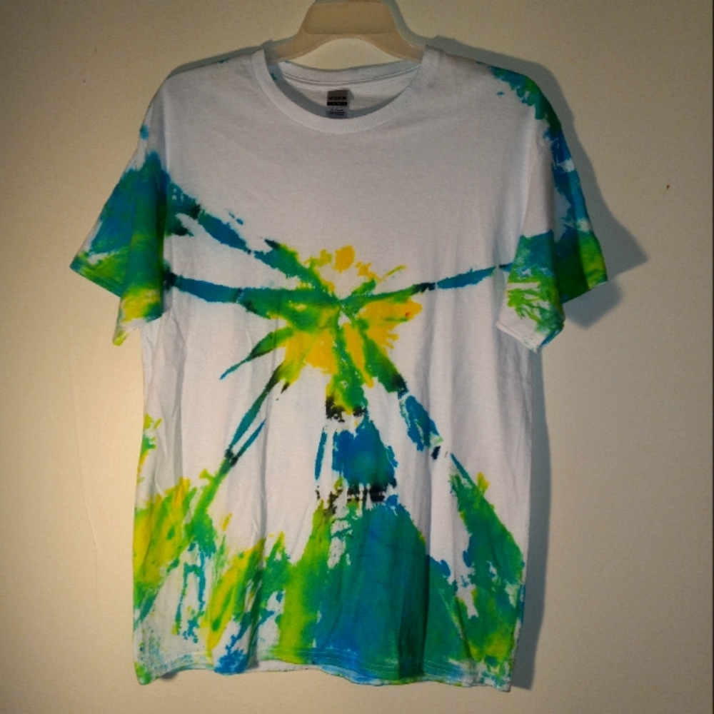 Blue/Green/Yellow Large Tie Dye Tshirt